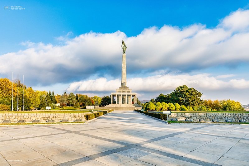 Slavin monumentet i Bratislava