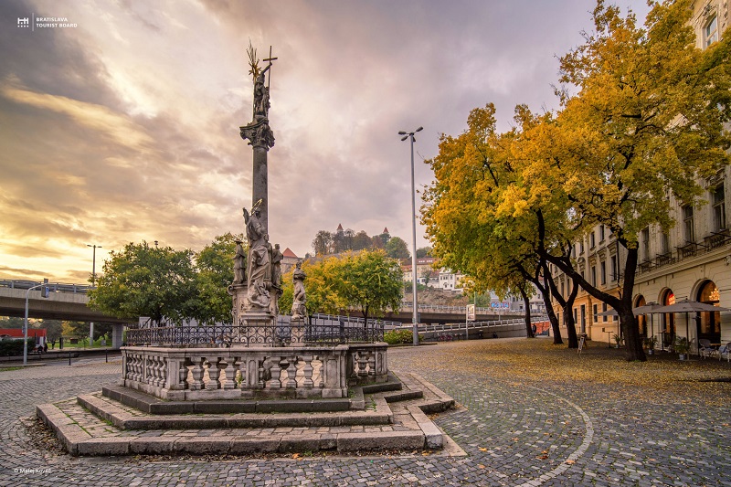 Staty mitt i rondell